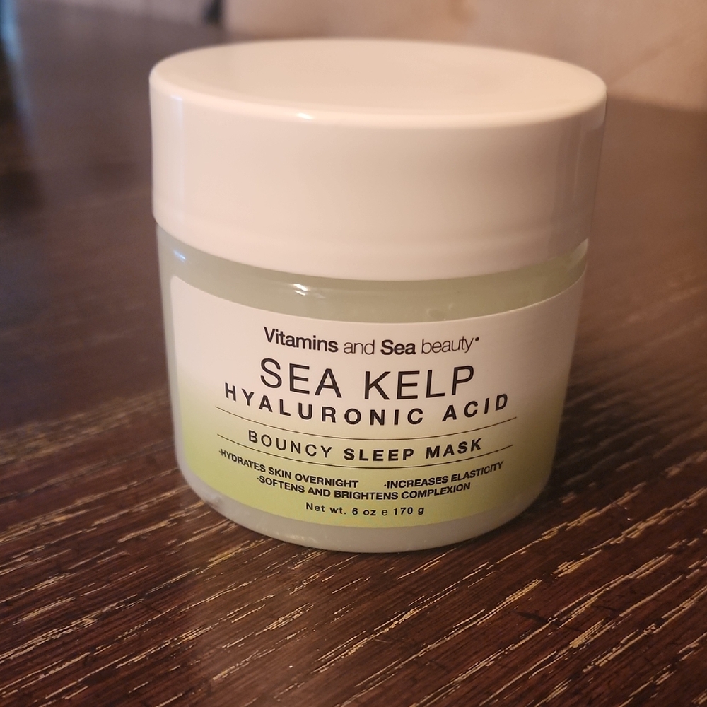NWOT Sea Kelp Hyaluronic Acid Sleep Mask - Green